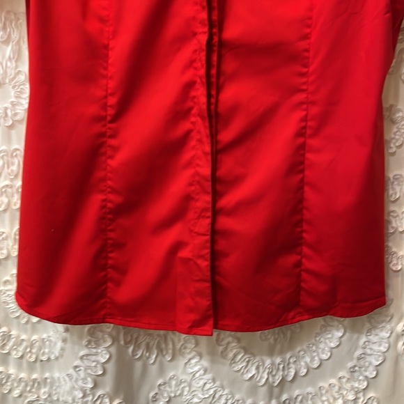 Doc & Amelia red button down top w/front pocket size XL - Picture 6 of 8